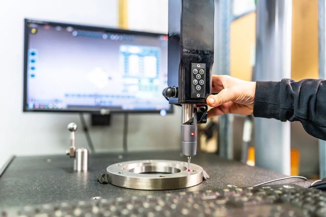Coordinate measurement of a machined metal component